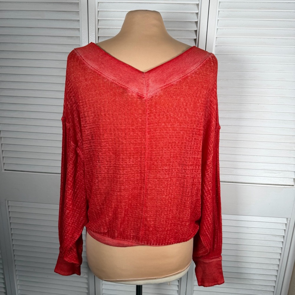 We The Free Red Waffle Knit Thermal V Neck Slouchy Lightweight Top XS - Picture 7 of 13
